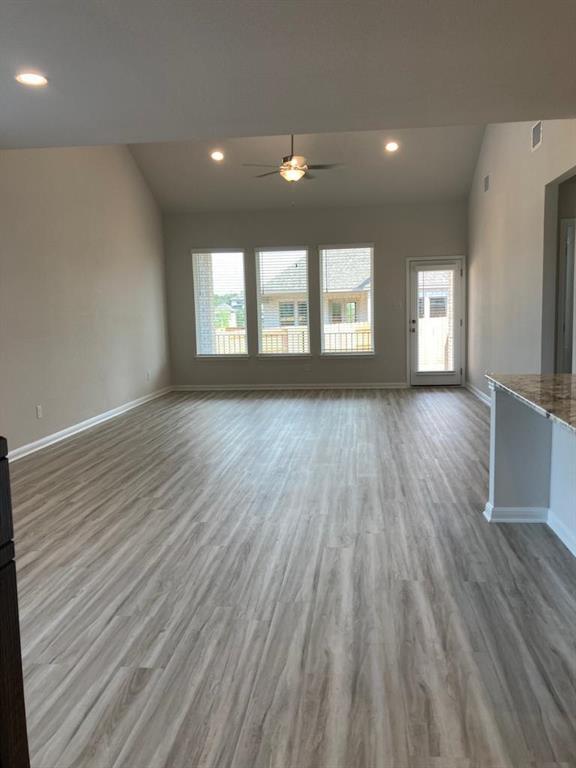 Photo - 136 Grn Knl Ln