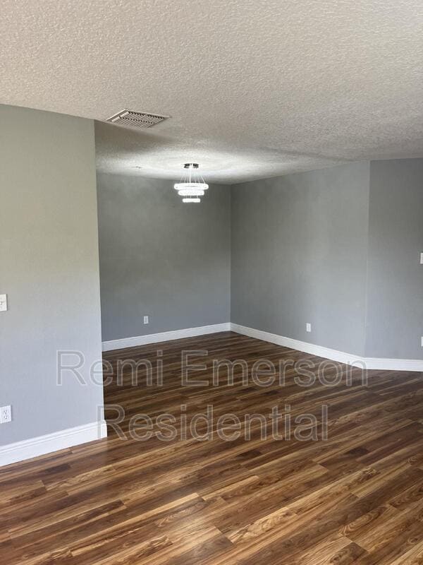 Photo - 13500 Applerose Ln