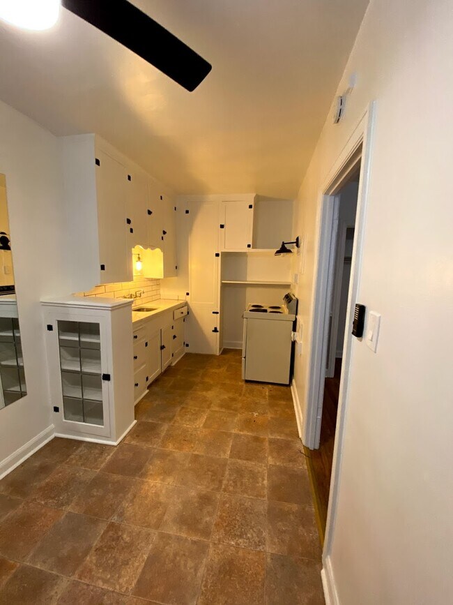 Photo - 141 E 1st Ave Unidad 406