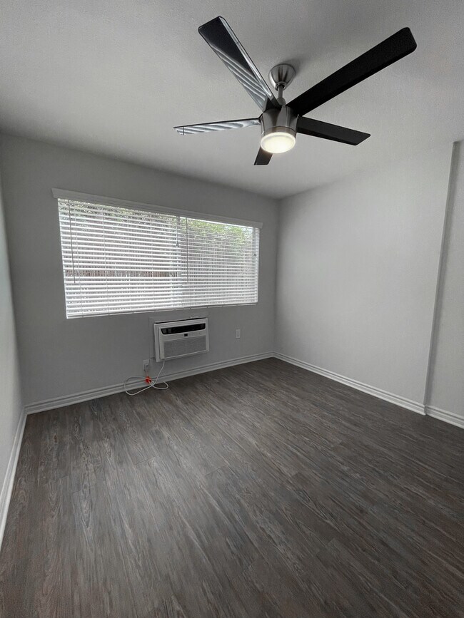 Stonehill Apartment Complex - Stonehill Apartment Complex