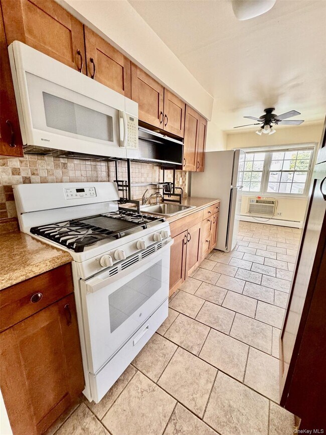 Photo - 7 Colonial Rd Unit 3