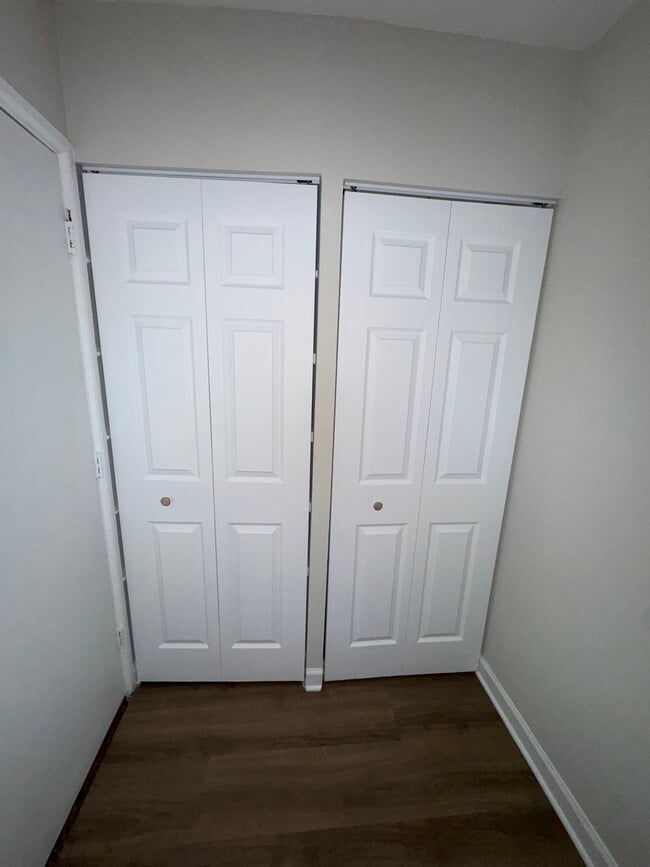 Photo - 5919 N Kenmore Ave Unit 325