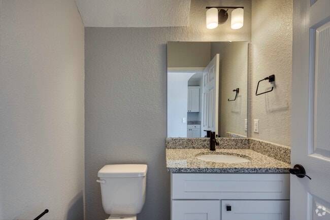 2BR, 2.5BA - 1425SF - 2401 NW 21st St Winter Haven, FL