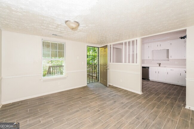 Photo - 491 Pennybrook Dr