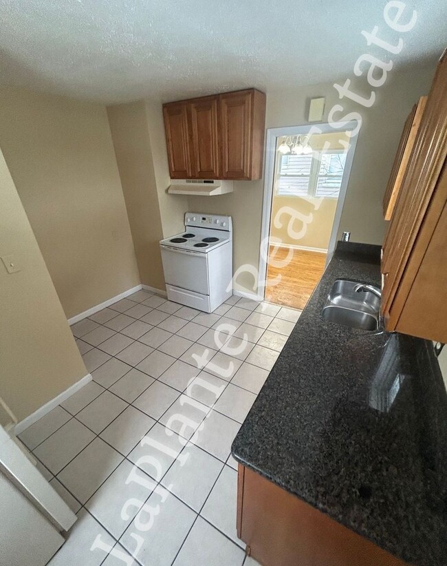 Photo - Charming 3-bedroom in North Toledo, on the west side of I-75