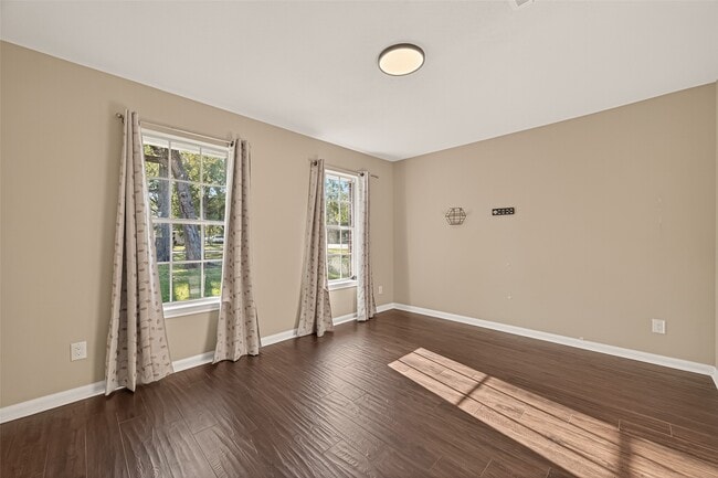 Photo - 101 Royal Ct