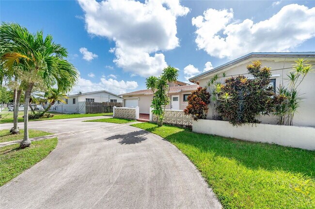 Photo - 29901 SW 147th Ave House