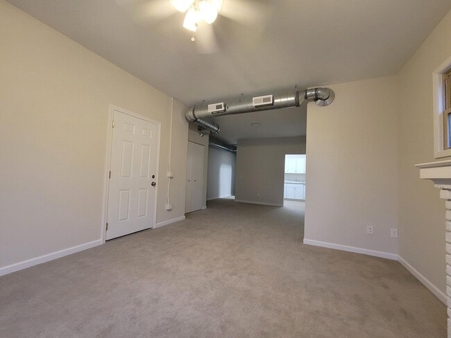 Photo - 1511 Columbus Ave Unidad C