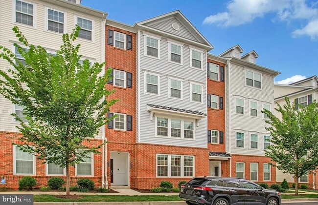 Photo - 4515 Reaney Ln