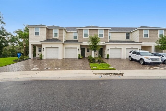 2576 Penguin Blvd