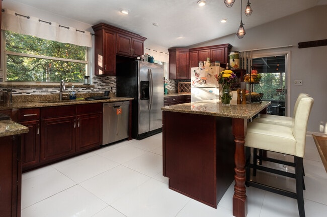 Photo - 1804 Westridge Dr