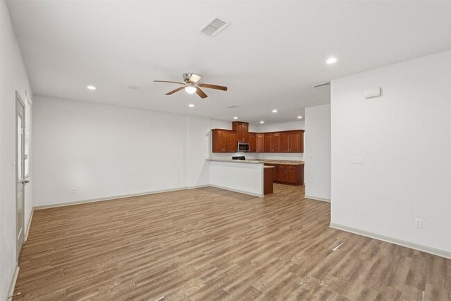 Photo - 630-634 Magnolia Bend