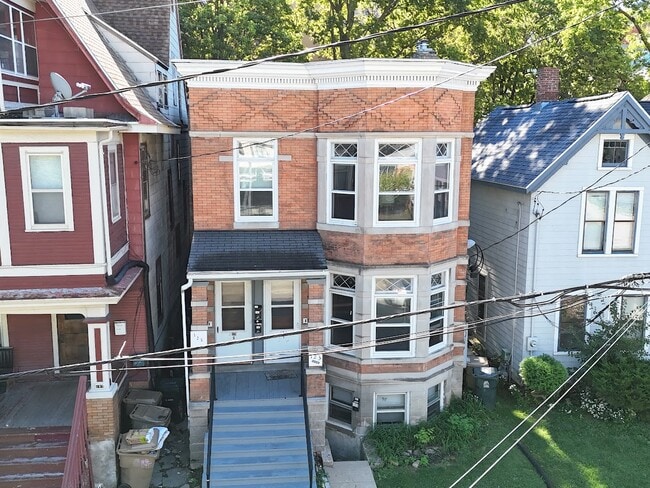 Photo - 125 E Johnson St