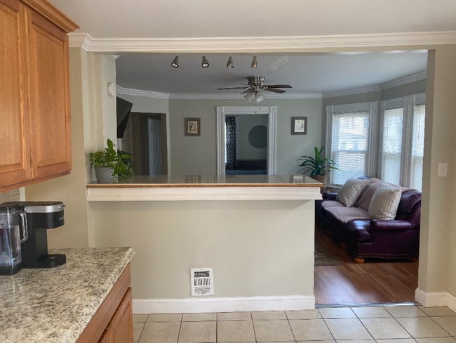 Photo - 105-107-107 Evergreen Ave Unidad 2