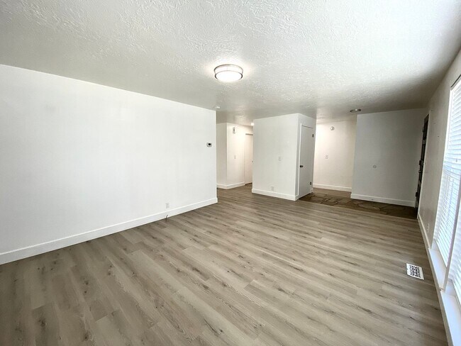 Photo - 3 bedroom 2 Bath 2 Car Garage Single Level Home near Micron and BSU