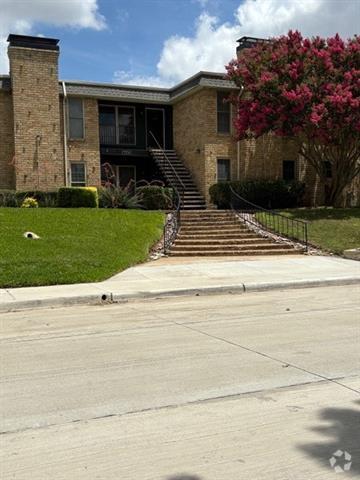 Building Photo - 7731 Meadow Park Dr Unit 220 Rental