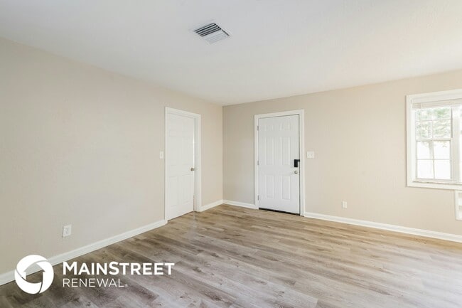 Photo - 1524 W River Shore Way