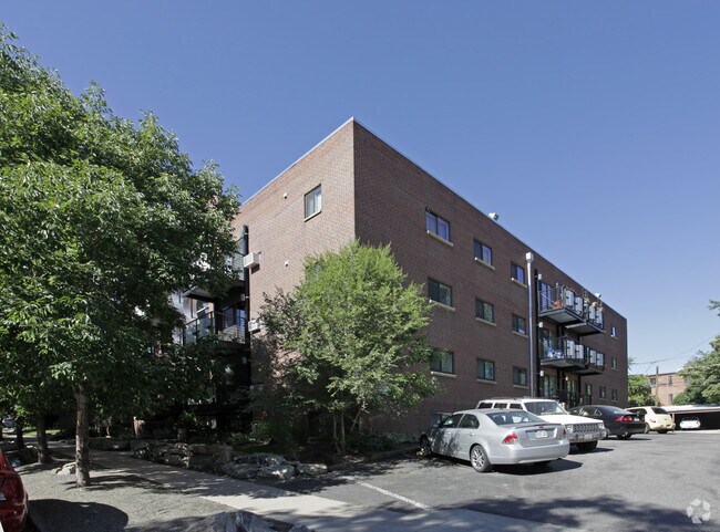 Photo - Silverbrook Apartments