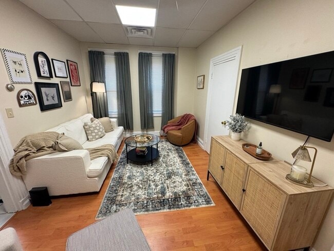 Photo - 2 Champney St Unidad 1