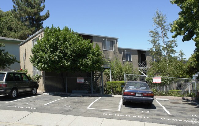 The Seven Seas Apartments - The Seven Seas Apartments