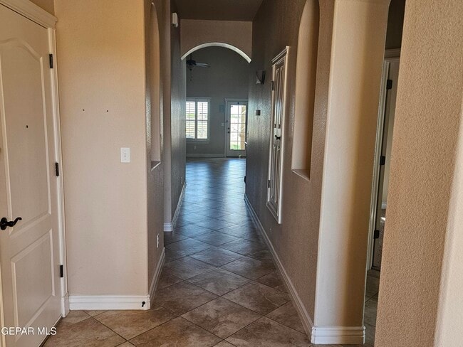 Photo - 5400 Manuel Gameros Dr