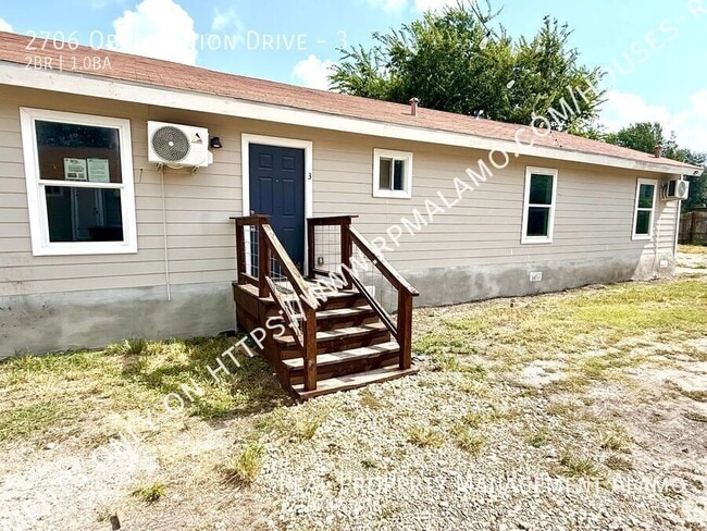 Building Photo - 2706 Observation Dr Unit 3