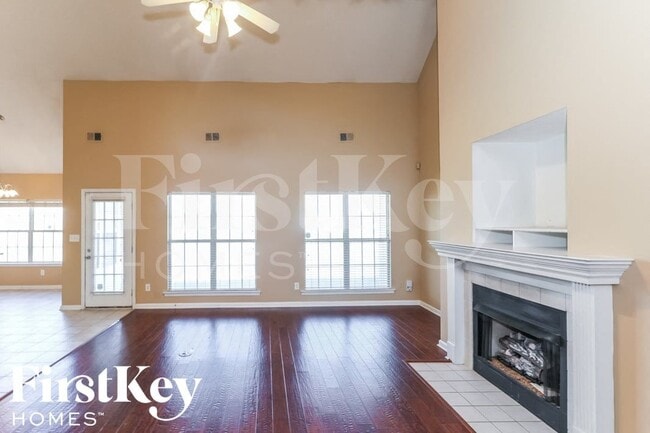 Photo - 9920 Calderdale Dr