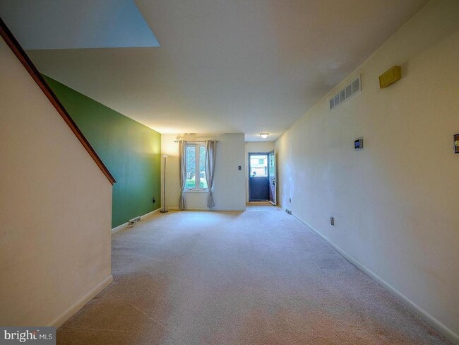 Photo - 1001 Winfield Ct