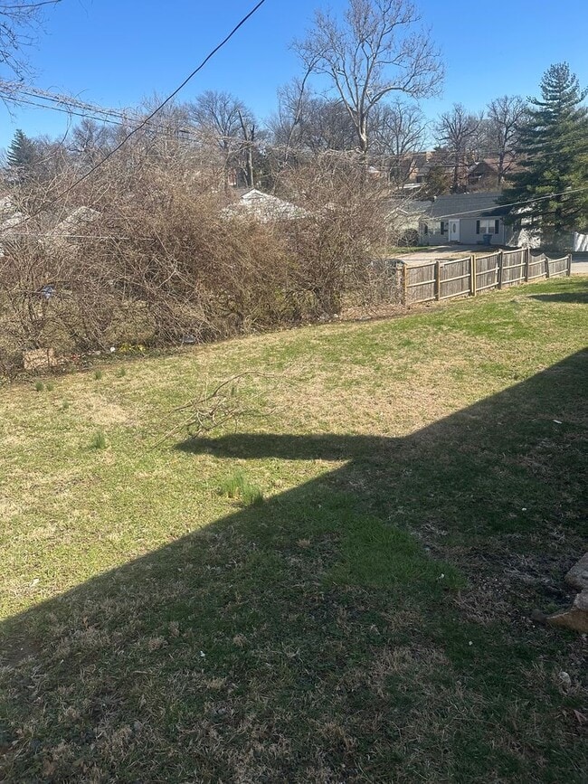 Photo - 2 bed 1 bath Conveniently located in Overland on Page