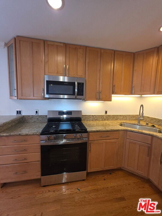 Photo - 670 Broadway St Unit 4