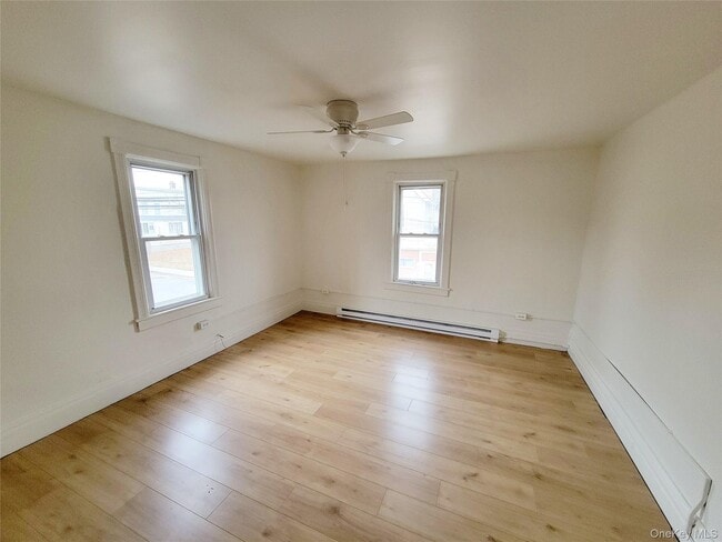 Photo - 204 Main St