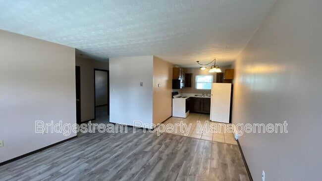 Photo - 51 Candlewood Ct