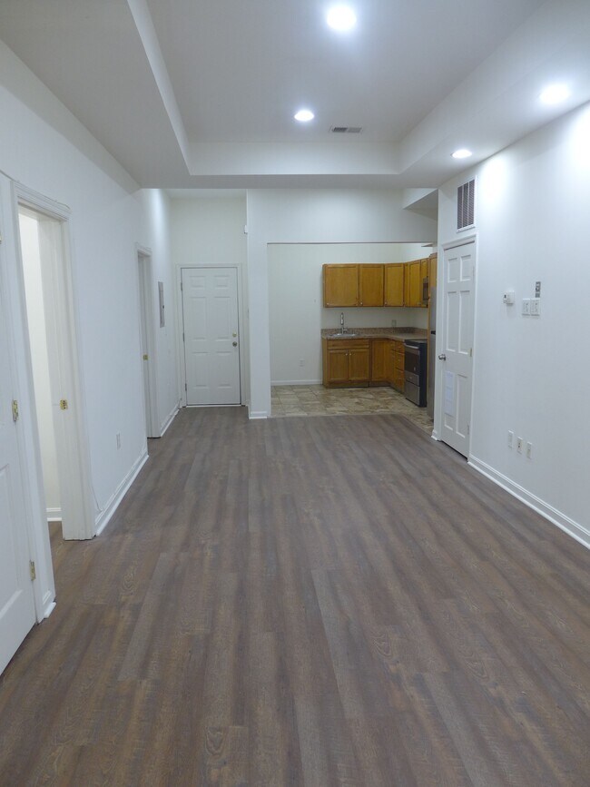 Photo - 326 Park Ave Apartments Unit 2