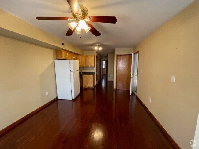 Building Photo - Terrific 2 bedroom in Graduate Hospital wi... Rental