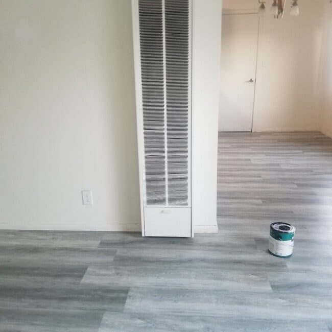 Photo - 14925 Larch Ave Unidad 14925