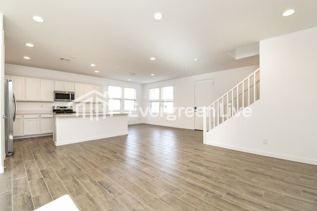 Photo - 10127 E Ulysses Ave