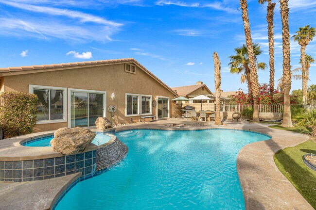 Photo - 49620 Lincoln Dr