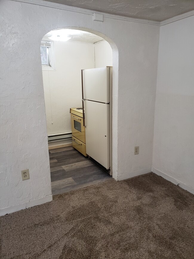Photo - 219 H St