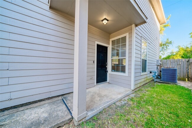 Photo - 2831 Hackamore Hollow Ln