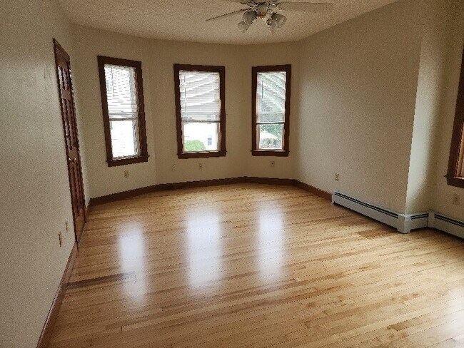 Photo - 2 Cameron St Unit 2