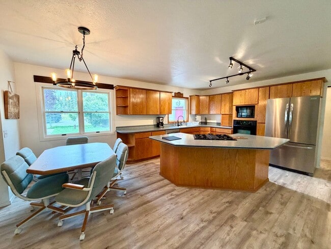 Photo - 35920 Dawn Dr