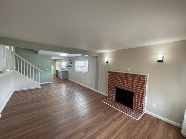 Photo - 1129 Elgin St