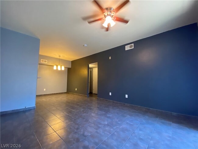 Photo - 45 Maleena Mesa St Unit 417