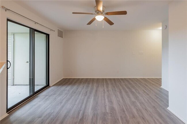 Photo - 2500 Burleson Rd Unit 614