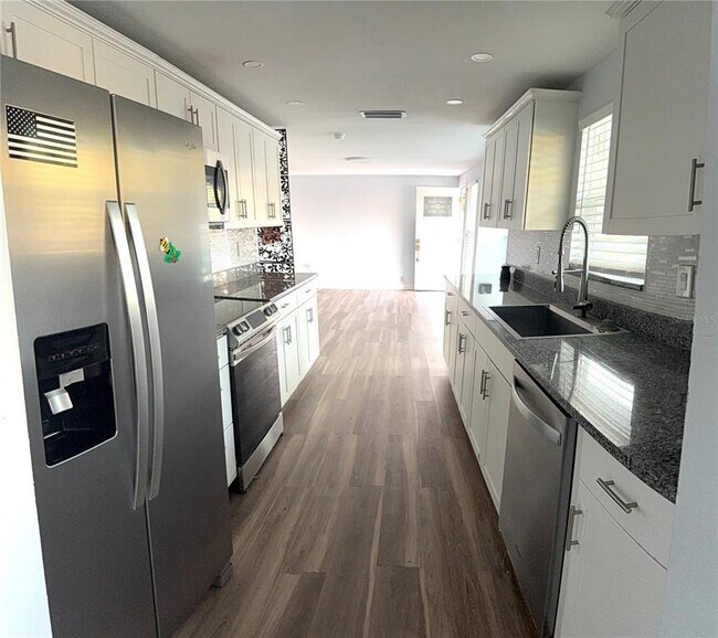 Photo - 1868 Wharf Rd