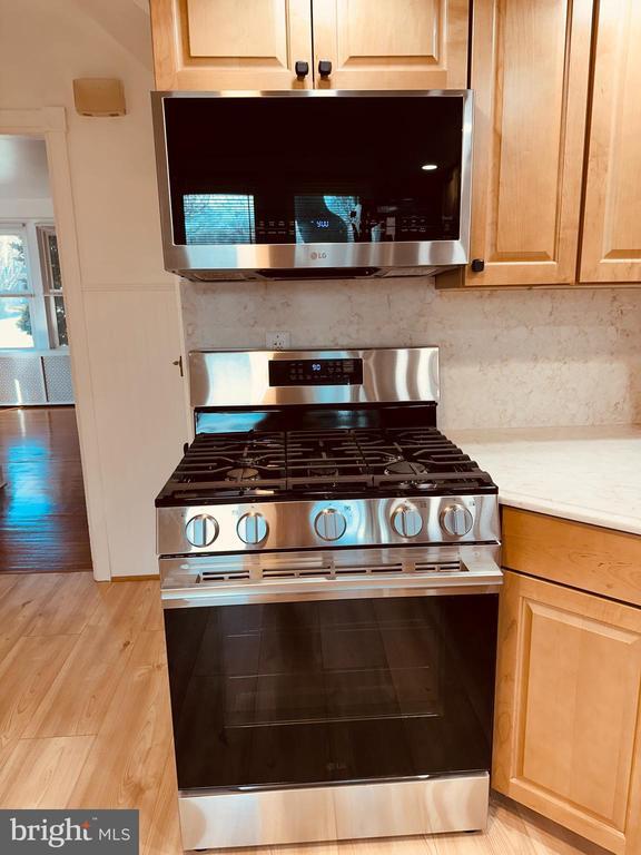 Photo - 1010 Girard Ave