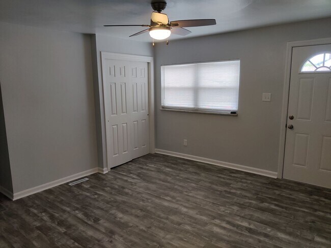 Photo - 4709 Corday Way Unidad Apt #1