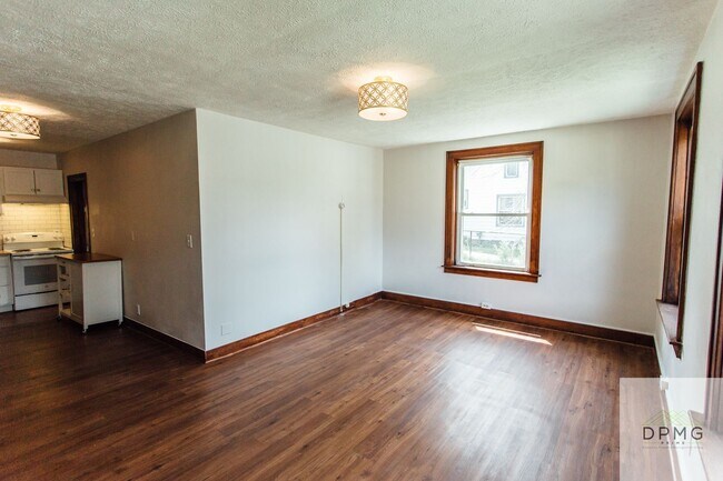 Photo - 117 S Hosmer St Unit 7