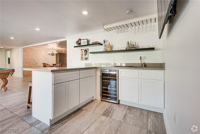 Building Photo - 1321 S 7th St Rental