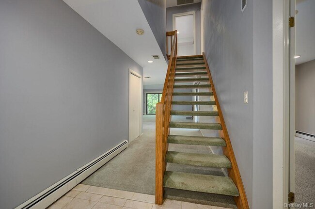 Photo - 23 Evon Ct